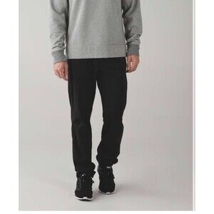 Lululemon lined Seawall Track Studio Pant Small Tall